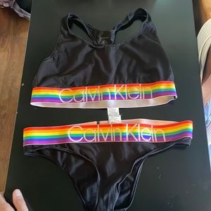Calvin Klein PRIDE set size Large